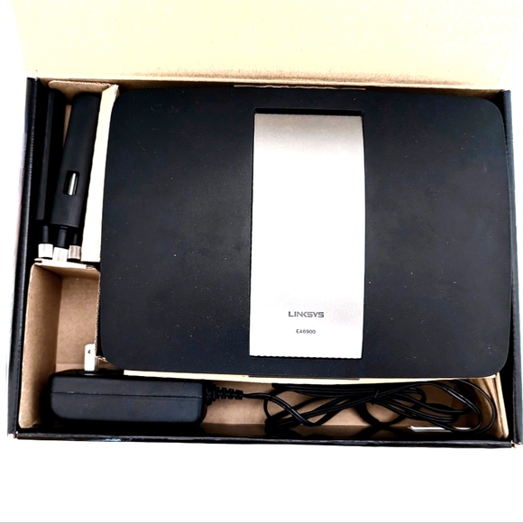 Linksys AC1900 Wi-Fi Wireless Dual-Band+ Router - Picture 3 of 4